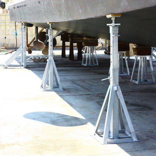 Stütze für Boot - CV Ton.30 o Ton.50 h. 25/41 - Naval Tecno Sud - verstellbar / stationär
