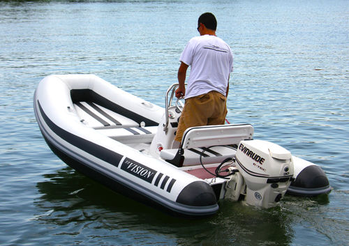 Außenborder-Schlauchboot - Storm 13 - Aquascan Inc - halbstarr / mit Seitenkonsole / max. 4 Personen