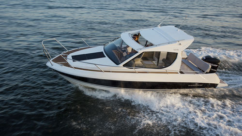 Cabin-Cruiser / Außenborder - 760 HTS  - Admiral Boats S.A. - Hardtop / mit geschlossenem Cockpit / max. 8 Personen