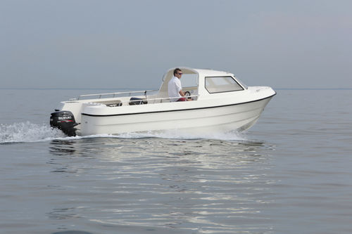 Außenborder-Konsolenboot - Tuna 660 - Admiral Boats S.A. - mit Seitenkonsole / Sportfischer / max. 8 Personen