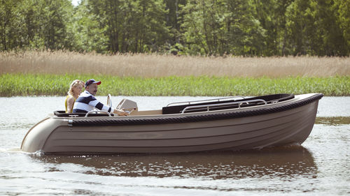Innenborder-Runabout - Admiral 570 Lifestyle - Admiral Boats S.A. - elektrisch / mit Doppelkonsole / max. 6 Personen