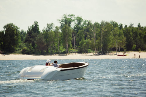 Innenborder-Runabout - Admiral 650 Lifestyle - Admiral Boats S.A. - elektrisch / mit Doppelkonsole / max. 8 Personen