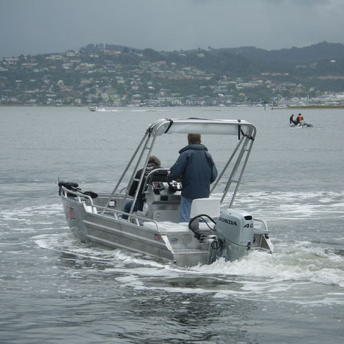 Außenborder-Konsolenboot - AG 430 LE - Ocean Legacy Marine - mit Mittelkonsole / Sportfischer / Aluminium