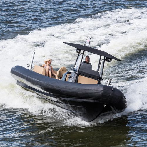 Außenborder-Schlauchboot - 1000 GT - Parker Poland - zweimotorig / halbstarr / mit Mittelkonsole