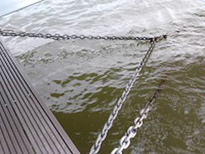Befestigung für Schwimmstege - Lindley Marinas