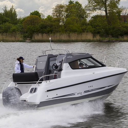 Cabin-Cruiser / Außenborder - 670 Middle  - Galia Boats - Hardtop / mit Steuerhaus / max. 8 Personen