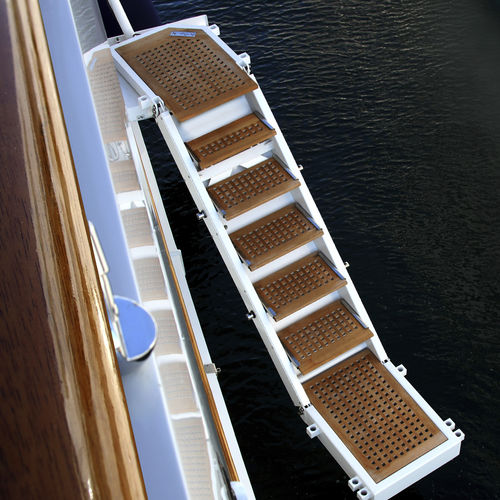 Bootsleiter - NV | SuperYacht Accessories - für Yacht / seitlich / schwenkbar