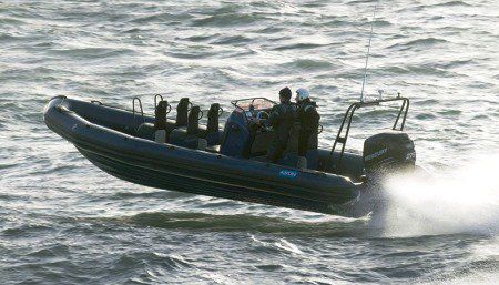 Patrouillenboot Berufsschiff - 8.0 Law Enforcement - SMART OWN - Außenborder / GRP / Festrumpf-Schlauchboot