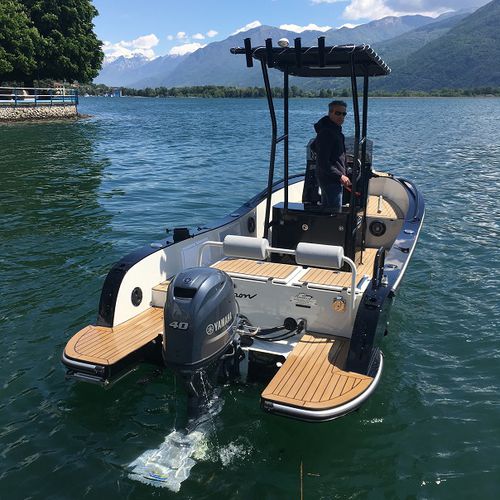 Angelboot für Tagesfahrten / Außenborder - 19 FISHWORKS - NAUTICA CANCELLI CESARE - Open / mit Mittelkonsole / Sportfischer