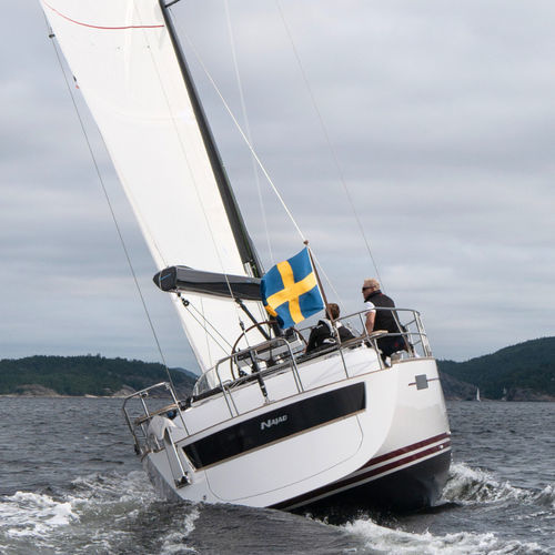 Segelboot für Kreuzfahrten - N451 CC - Najad - 3 Kabinen / Bugspriet / mit Doppelsteuerrad