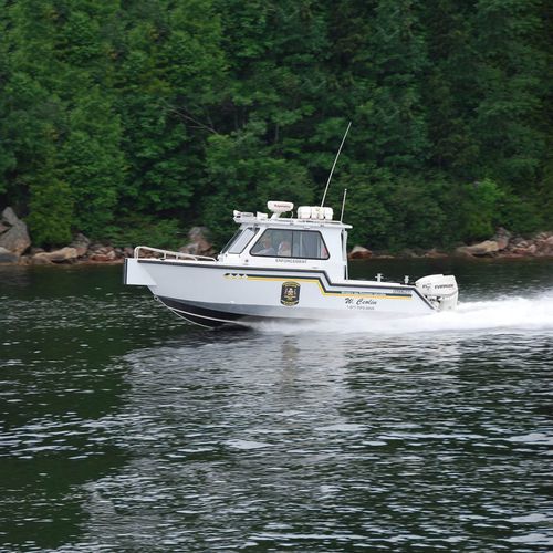 Patrouillenboot Berufsschiff - 25’ - Stanley Aluminum Boats