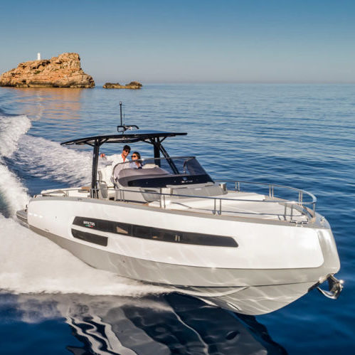 Express-Cruiser / Innenborder - GT370 - Invictus Yacht - zweimotorig / Open / mit Mittelkonsole