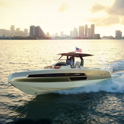 Express-Cruiser / Außenborder - GT370S - Invictus Yacht - zweimotorig / Open / Stern-Drive