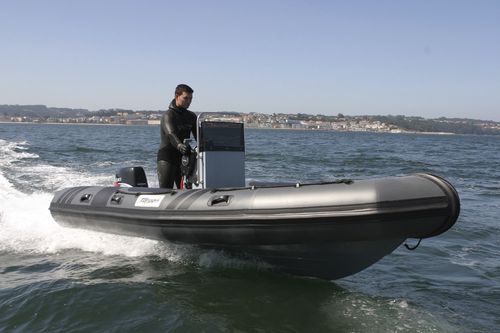 Taucherbasisboot Berufsschiff - AD-60 - TarponPro - Berufsschiff für Fischerei / Außenborder / Festrumpf-Schlauchboot