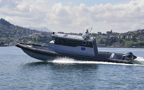 Patrouillenboot Berufsschiff - FL-105	 - TarponPro - Passagierboot / Taucherbasisboot / Außenborder
