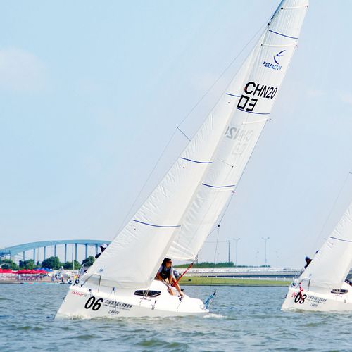 Segelboot für Kreuzfahrten - 26 - Fareast Boats - Regatta-Kielboot / 1 Kabine / Bugspriet