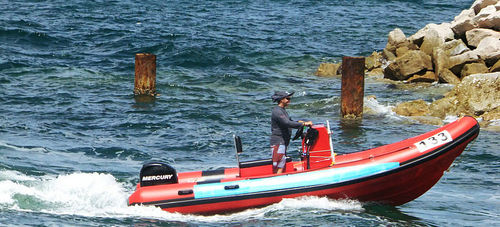 Außenborder-Schlauchboot - 580 - Fareast Boats - RIB / mit Mittelkonsole / Glasfaser