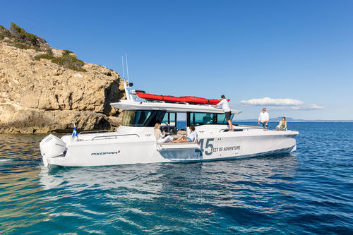 Express-Cruiser / Außenborder - 45 - Axopar Boats Oy - Hardtop / schnell / Freizeit