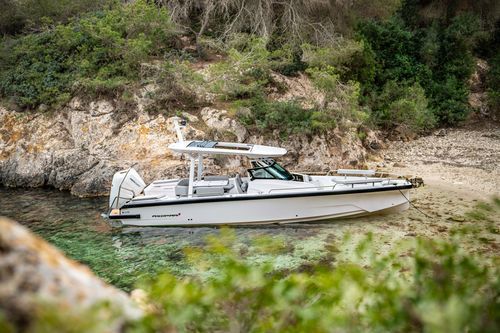 Cabin-Cruiser / Außenborder - 29 Sun Top - Axopar Boats Oy - Gleiter / Stufenrumpf / Softtop