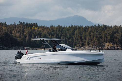 Cabin-Cruiser / Außenborder - 25 CROSS TOP - Axopar Boats Oy - Open / mit Mittelkonsole / Küstenfahrten