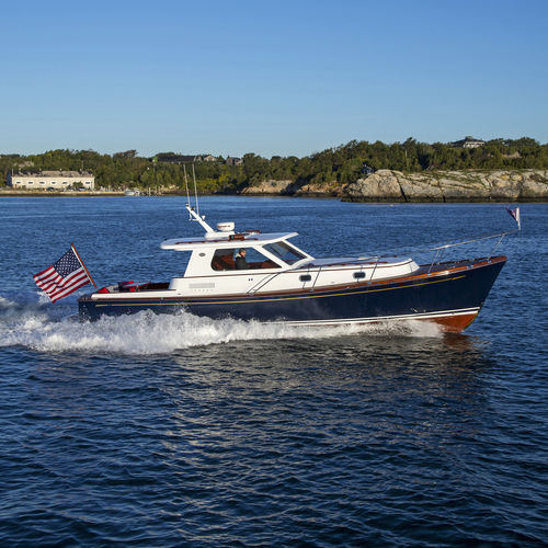 Express-Cruiser / Innenborder - COMMUTER 40 - Reliant Yachts - Diesel / zweimotorig / Hardtop
