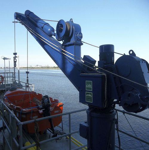 Davit für Schiffe - RBDC - YMV CRANE AND WINCH SYSTEMS - elektrisch und hydraulisch / schwenkbar