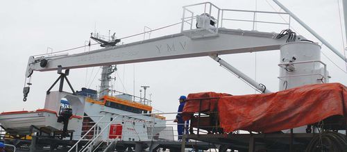 Kran für Schiffe - PHHC - YMV CRANE AND WINCH SYSTEMS - für Werft / beweglich / Teleskop