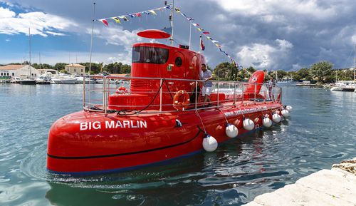 Arbeitsboot Berufsschiff - AGENA MARIN - Passagierboot / Glasbodenboot / Innenborder
