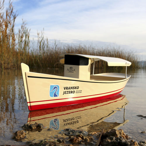 Solarelektrisches Berufsschiff - AGENA MARIN - Passagierboot / Innenborder / Festrumpf
