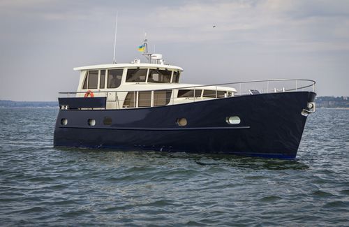 Express-Cruiser / Innenborder - 50 Explorer - Sigo Marine Ltd - Verdränger / Stahl / 3 Kabinen