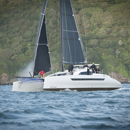 Katamaran - D1295 - Multimarine Manufacturing LTD - für Kreuzfahrten / Regatta / 3 Kabinen