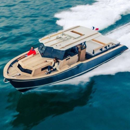 Express-Cruiser / Innenborder - BOTHAM - BÔ YACHTING / Bonnin-Bossuet - zweimotorig / Hardtop / schnell
