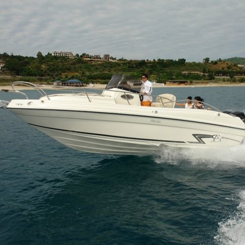 Deck-Boat / Außenborder - RD 26 - Rancraft Engineering Srl - zweimotorig / Open / mit Mittelkonsole