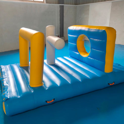 Laufstrecke-Wasserspielgerät - OBSTACLE  - Hydrofun LTD - für Wassersportzentrum / aufblasbar