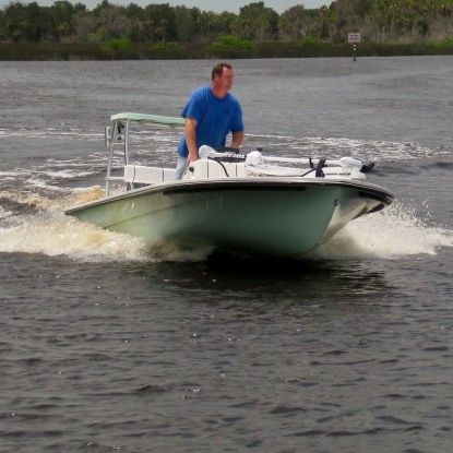 Flat-Boat / Außenborder - Vengeance - Beavertail Skiffs - mit Mittelkonsole / Open / Sportfischer