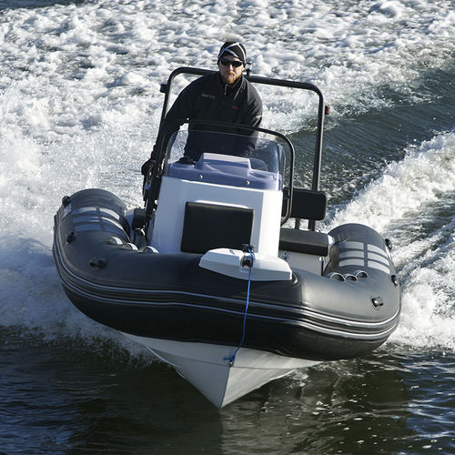 Außenborder-Schlauchboot - NAVIGATOR 485 - Brig U.S.A. LLC - halbstarr / mit Seitenkonsole / max. 8 Personen