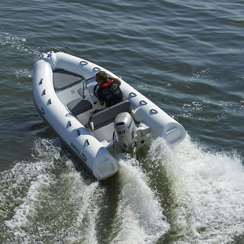 Außenborder-Schlauchboot - FALCON 420 - Brig U.S.A. LLC - halbstarr / mit Seitenkonsole / für die Fischerei