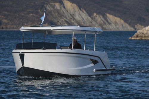 Innenborder-Daycruiser - 21  - ALFASTREET YACHTS - elektrisch / Open / Hardtop