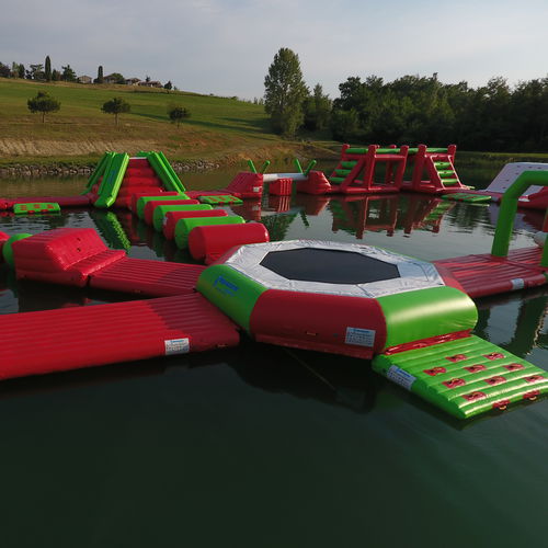 Trampolin-Wasserspielgerät - AQUAZONE parc aquatique - für Wassersportzentrum / aufblasbar / schwimmend