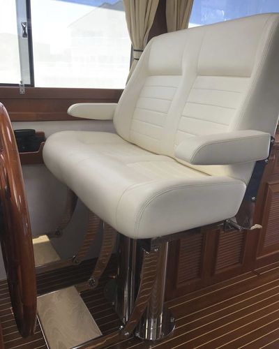 Steuermannsitz - DOUBLE HELM I - M Melfi Designs Pty Ltd - für Boot / für Yacht / mit Armlehnen