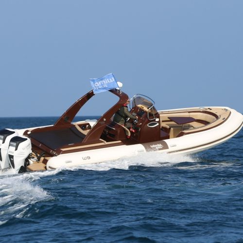 Außenborder-Schlauchboot - W9 - Wimbi Boats Ltd - zweimotorig / halbstarr / mit Mittelkonsole