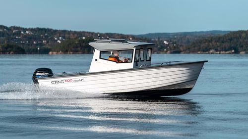 Angelboot für Tagesfahrten / Außenborder - 600 Pro HT - Sting Boats Europe - mit Steuerhaus / max. 6 Personen / Sonnendeck