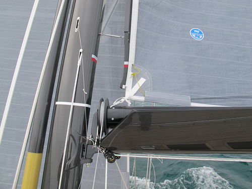 Rollreffanlage-Baum - Petitjean Composites - für Segelyachten / für Segelboote / V-förmig