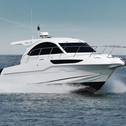 Express-Cruiser / Außenborder - 32 - Dyna Craft Ltd. - zweimotorig / Hardtop / max. 10 Personen