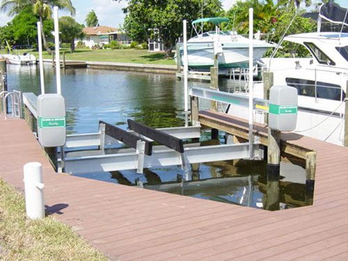 Bootslift - Alumavator - IMM Quality Boat Lifts, Inc. - stegmontiert / Aluminium