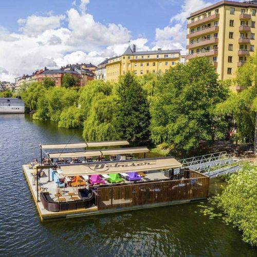 Schwimmendes Restaurant - PONTECH