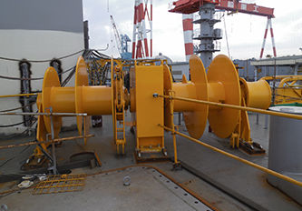 Winde für Ankermanöver - DMT MARINE EQUIPMENT SA - für Schiffe / Hydraulikmotor / Einzeltrommel