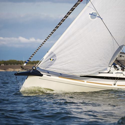 Daysailer-Segelboot - S30 Sportyacht - DOMANI YACHTS - 1 Kabine / 4 Kojen / Glasfaser