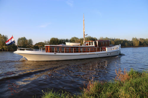 Motoryacht für Kreuzfahrten - Trimm Design BV - klassisch / mit Steuerhaus / hybrid