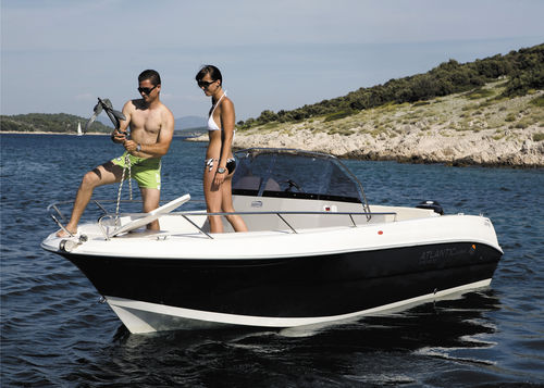 Cabin-Cruiser / Außenborder - 670 - Atlantic Marine - Gleiter / Open / Sport